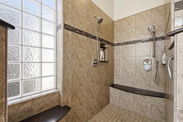 1697 N Jasmine Avenue, Clovis, CA 93619