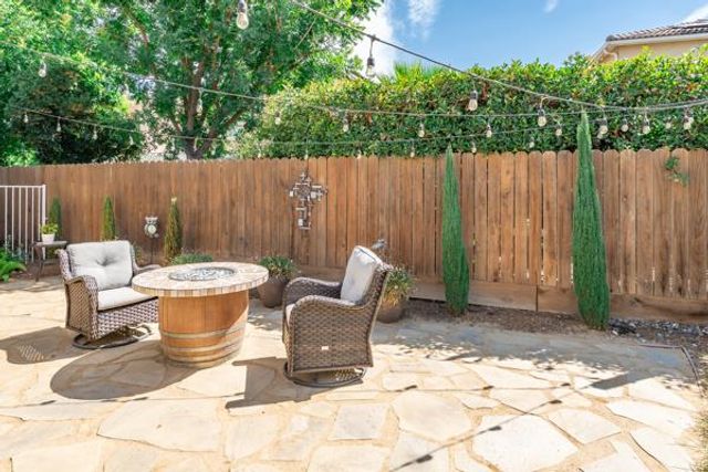 1697 N Jasmine Avenue, Clovis, CA 93619