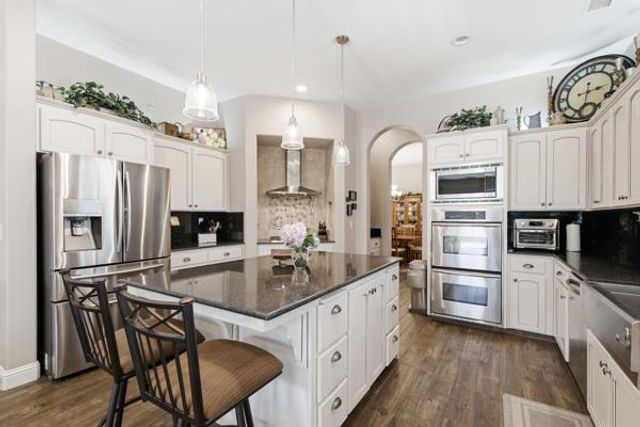1697 N Jasmine Avenue, Clovis, CA 93619