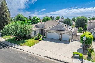 1697 N Jasmine Avenue, Clovis, CA 93619