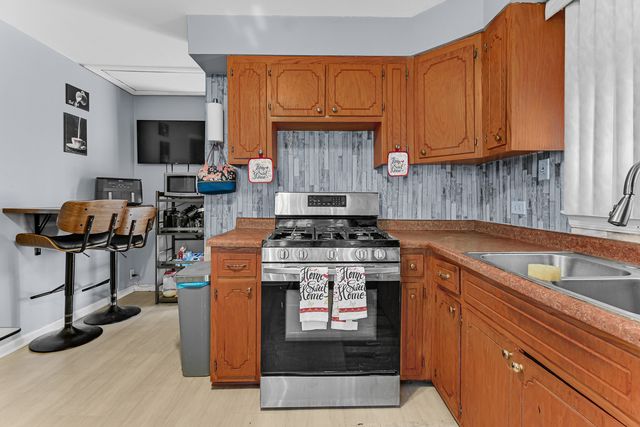 14832 Langley Avenue, Dolton, IL 60419