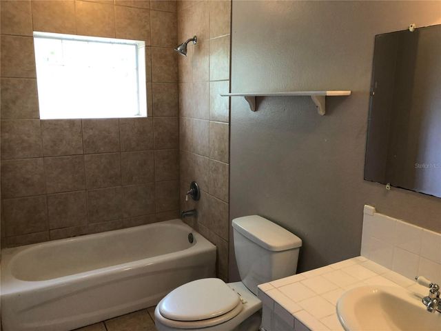 616 E 1ST STREET, Apopka, FL 32703