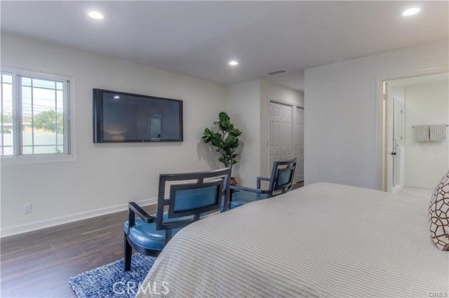 1925 N Screenland Drive, Burbank, CA 91505