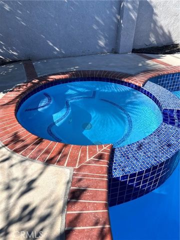 1925 N Screenland Drive, Burbank, CA 91505