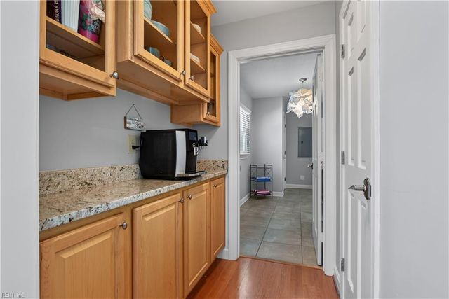 2105 Lords LNDG, Virginia Beach, VA 23454