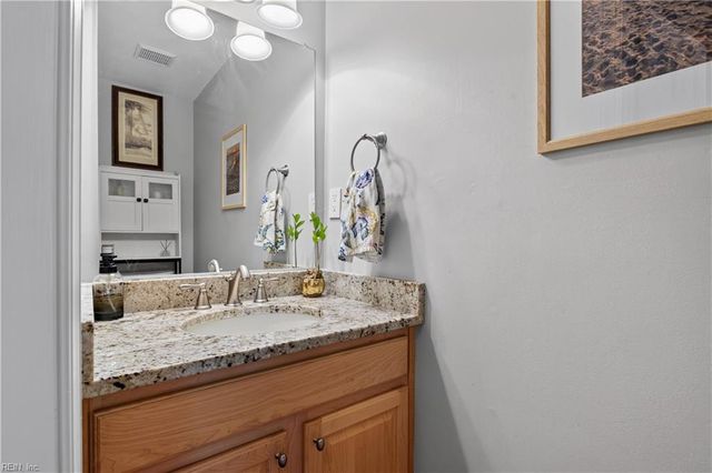2105 Lords LNDG, Virginia Beach, VA 23454