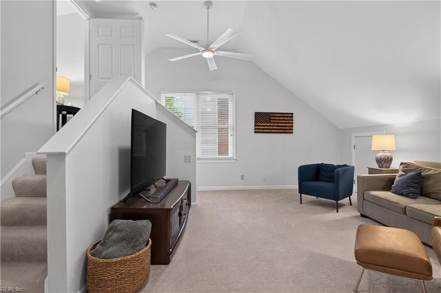 2105 Lords LNDG, Virginia Beach, VA 23454