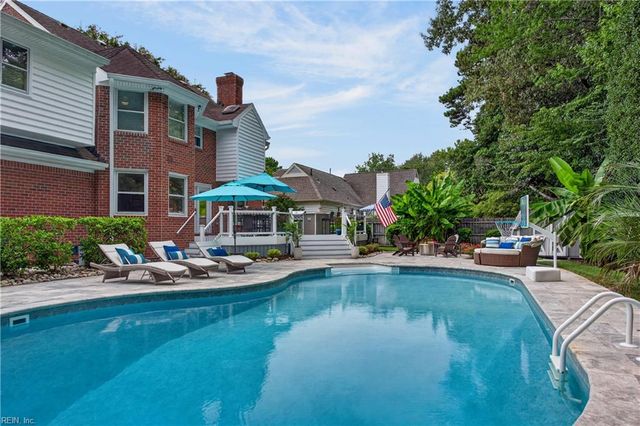 2105 Lords LNDG, Virginia Beach, VA 23454