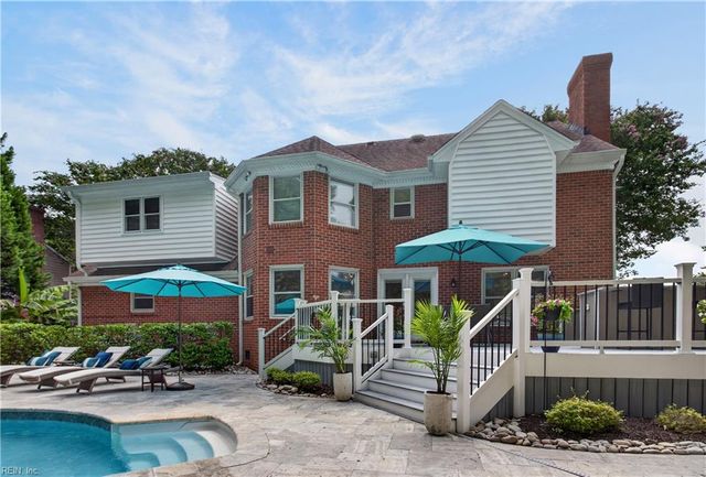 2105 Lords LNDG, Virginia Beach, VA 23454