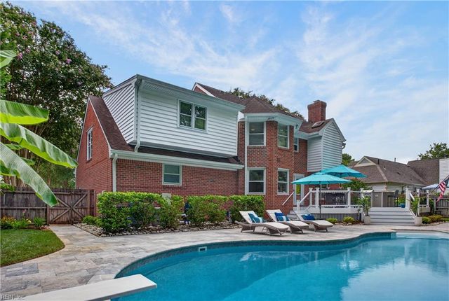 2105 Lords LNDG, Virginia Beach, VA 23454