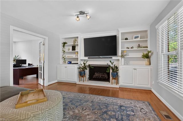 2105 Lords LNDG, Virginia Beach, VA 23454