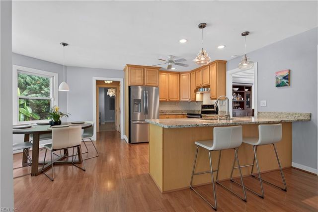 2105 Lords LNDG, Virginia Beach, VA 23454