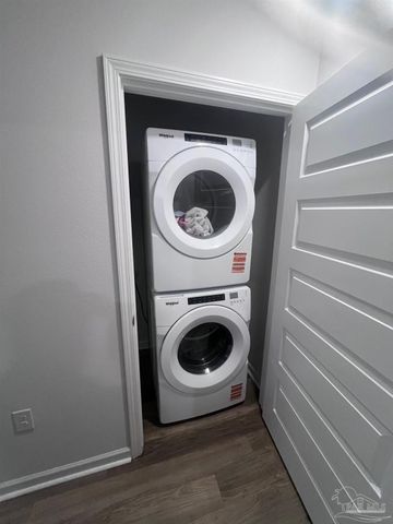 6249 Firefly Dr, Milton, FL 32583