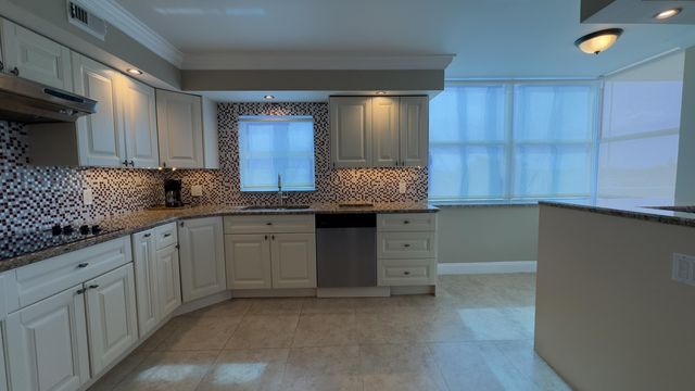 5200 N Ocean Blvd Apt 511A, Lauderdale By The Sea, FL 33308