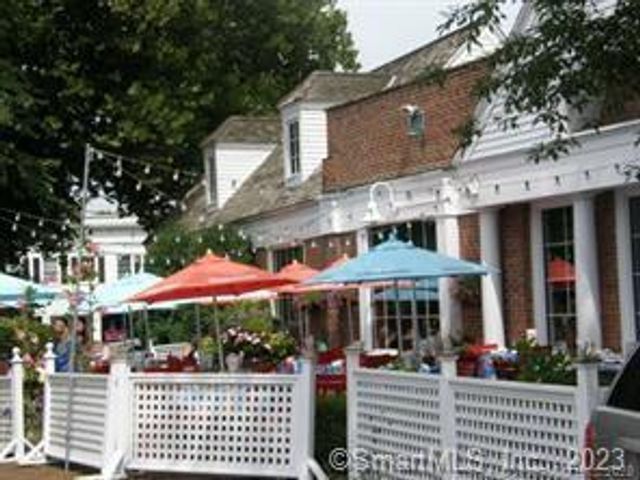 391 Reef Road 3A, Fairfield, CT 06824