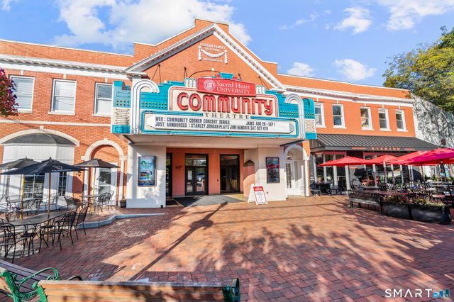 391 Reef Road 3A, Fairfield, CT 06824