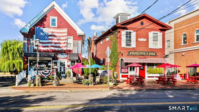 391 Reef Road 3A, Fairfield, CT 06824