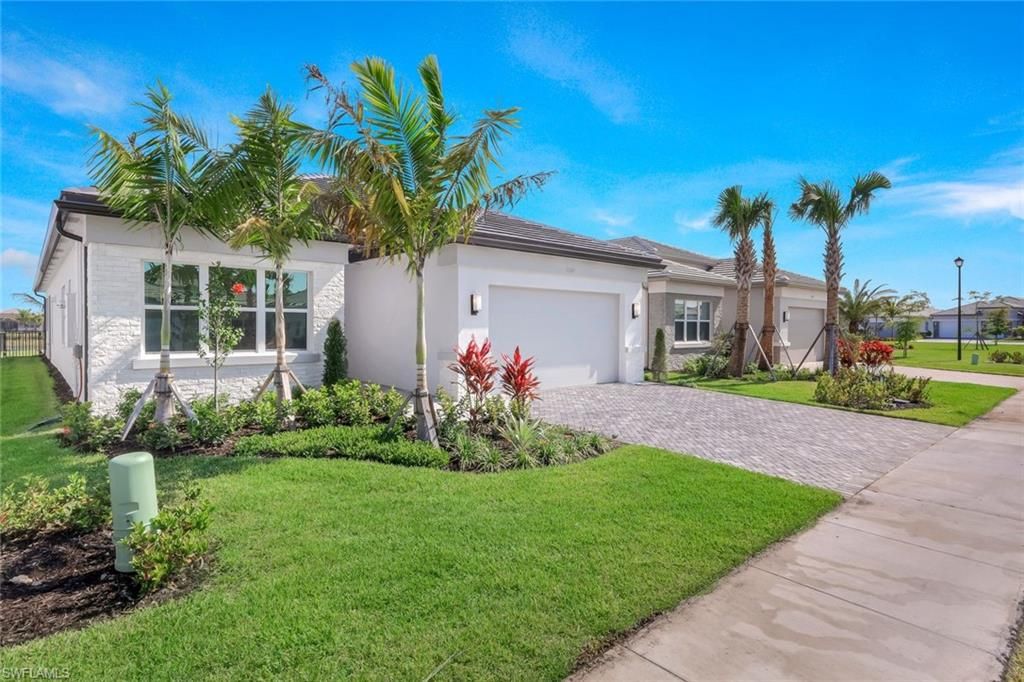 12243 Lotus AVE, Naples, FL 34120