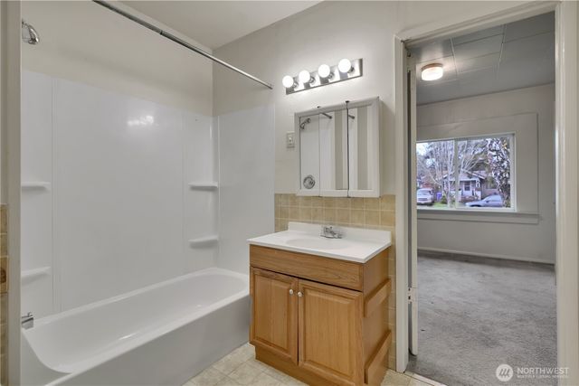 4054 S G Street, Tacoma, WA 98418