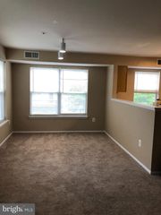 13900 Farnsworth Ln Apt 4202, Upper Marlboro, MD 20772