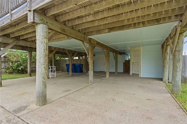 604 La Juana Ct, Port Aransas, TX 78373