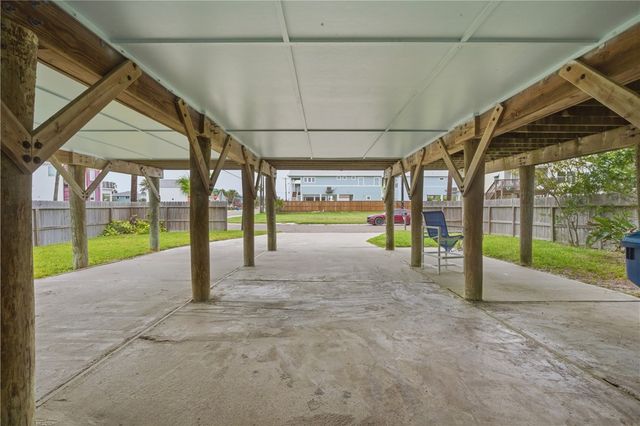 604 La Juana Ct, Port Aransas, TX 78373