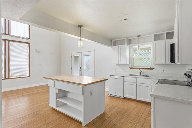 604 La Juana Ct, Port Aransas, TX 78373