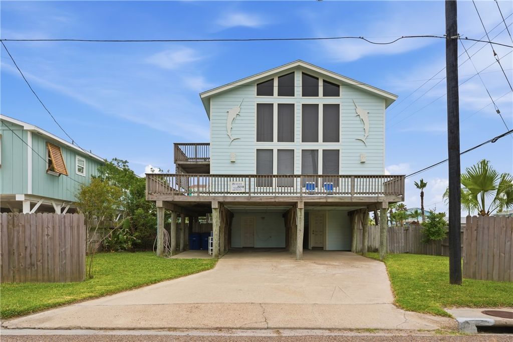 604 La Juana Ct, Port Aransas, TX 78373