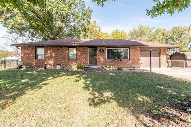 1008 3rd Street, Camden Point, MO 64018