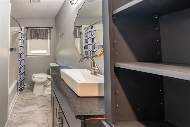 1008 3rd Street, Camden Point, MO 64018