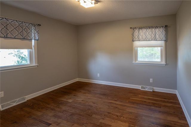 1008 3rd Street, Camden Point, MO 64018