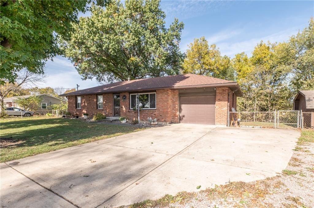 1008 3rd Street, Camden Point, MO 64018