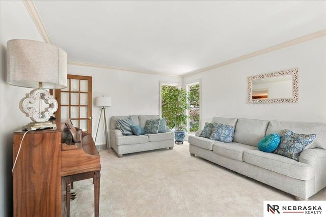 16512 Mason Street, Omaha, NE 68118