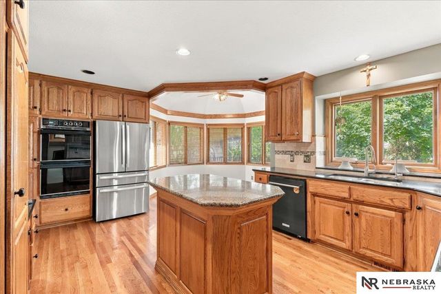 16512 Mason Street, Omaha, NE 68118