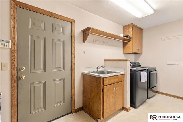 16512 Mason Street, Omaha, NE 68118