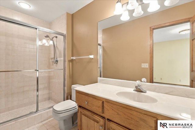 16512 Mason Street, Omaha, NE 68118