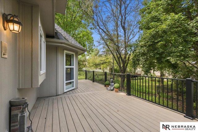 16512 Mason Street, Omaha, NE 68118