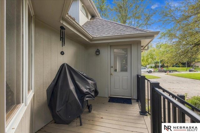 16512 Mason Street, Omaha, NE 68118