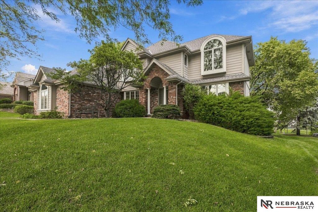 16512 Mason Street, Omaha, NE 68118