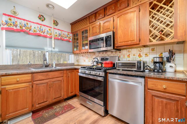 43 Hidden Brook Drive, Stamford, CT 06907