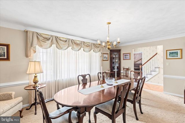 1240 GARRISON DR, York, PA 17404