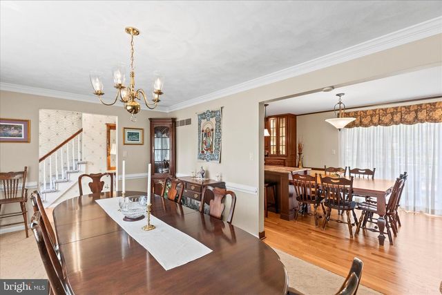 1240 GARRISON DR, York, PA 17404