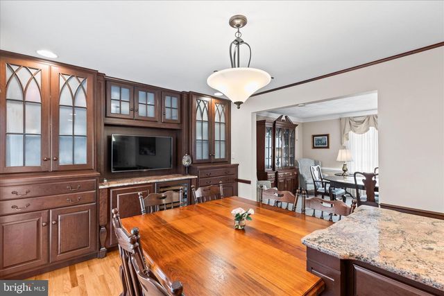 1240 GARRISON DR, York, PA 17404