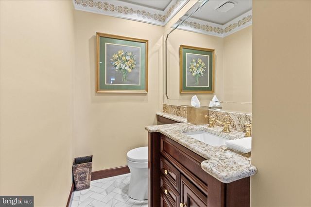 1240 GARRISON DR, York, PA 17404