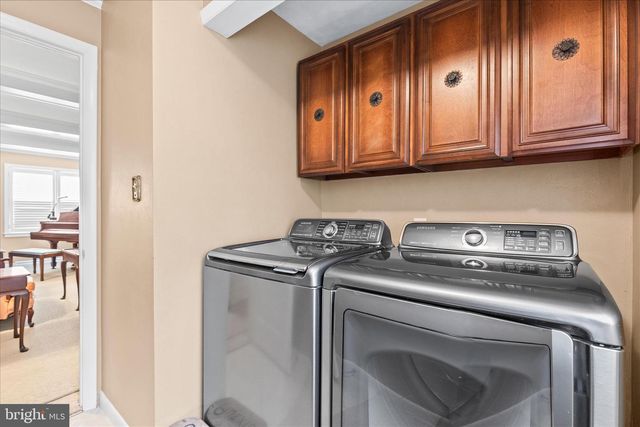 1240 GARRISON DR, York, PA 17404