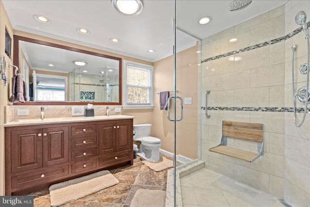 1240 GARRISON DR, York, PA 17404