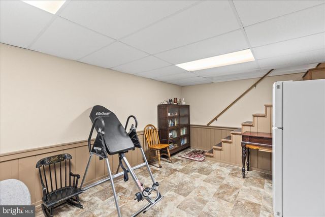 1240 GARRISON DR, York, PA 17404