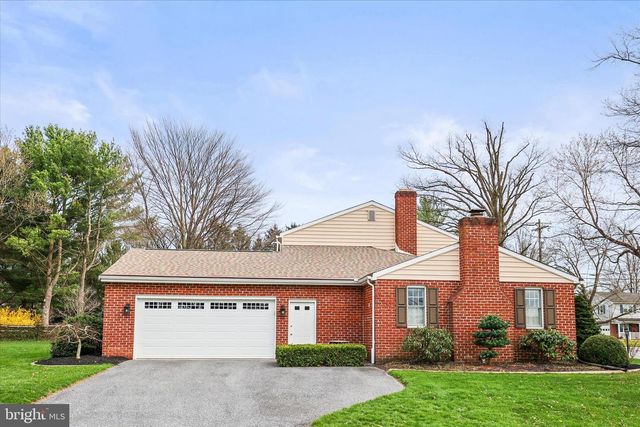 1240 GARRISON DR, York, PA 17404