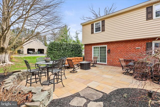 1240 GARRISON DR, York, PA 17404