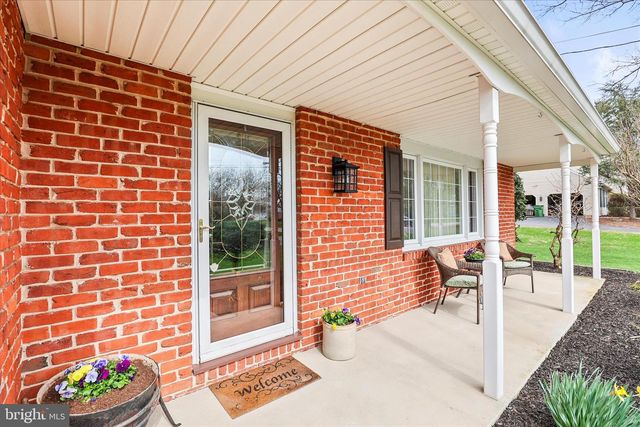 1240 GARRISON DR, York, PA 17404